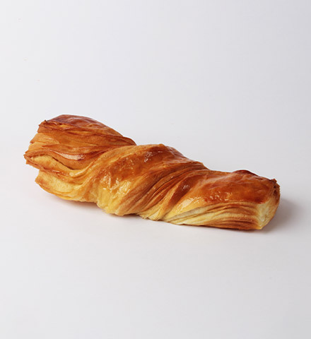 Tortillon viennoiserie entortillée proposé par Panistar, fournisseur de torsades et tortillons pour les boulangeries.